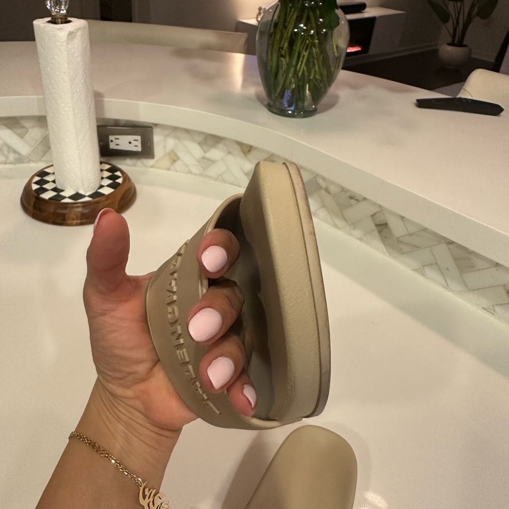 Balenciaga Pool Slides - Picture 12 of 15
